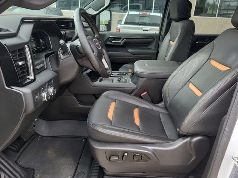 Used 2024 GMC Sierra 2500 AT4 w/ AT4 Premium Plus Package AWD/4WD image 20
