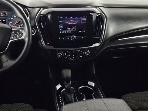 Used 2021 Chevrolet Traverse LS w/ LPO, Floor Liner Package FWD image 9