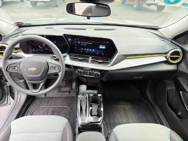 Certified 2026 Chevrolet Trax LT FWD image 15