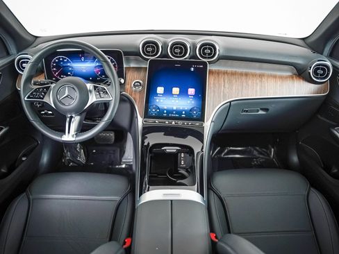 Certified 2026 Mercedes-Benz GLC 300 image 9