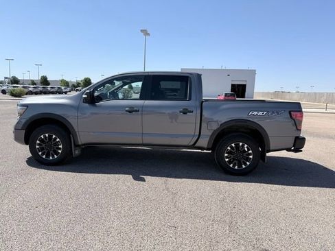 Used 2021 Nissan Titan PRO-4X w/ Pro-4x Convenience Package AWD/4WD image 9