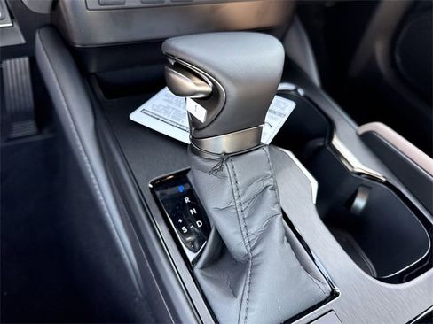 New 2025 Lexus ES 350 w/ Premium Package image 20