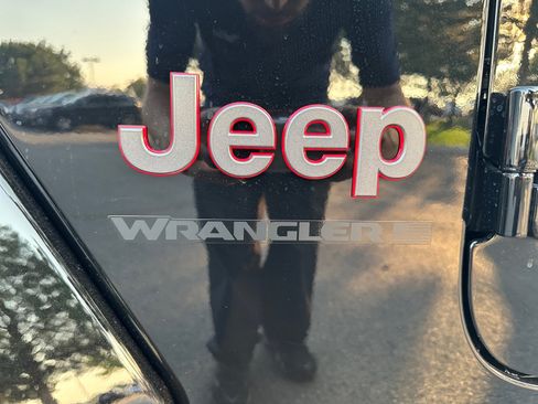 New 2026 Jeep Wrangler Unlimited Rubicon AWD/4WD image 29