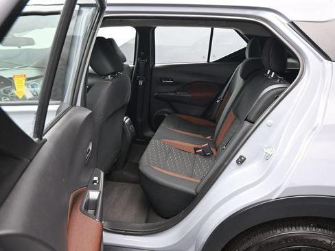Used 2023 Nissan Kicks SR FWD image 32