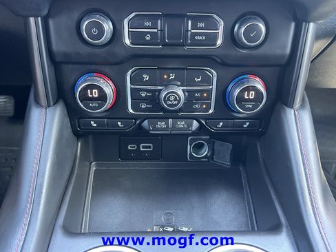 Used 2022 Chevrolet Tahoe RST w/ Sport Performance Package AWD/4WD image 10