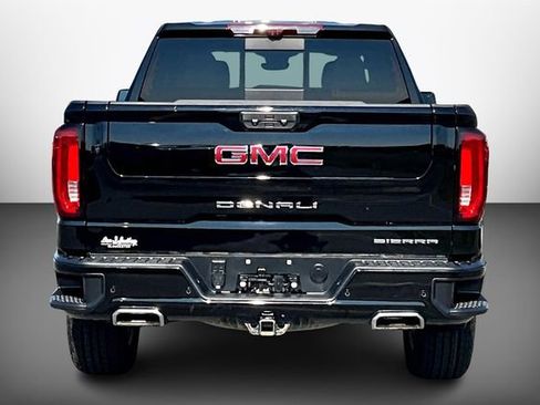 Used 2022 GMC Sierra 1500 Denali w/ Technology Package image 4