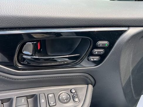 Used 2025 Honda Odyssey Elite image 21