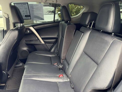 Used 2015 Toyota RAV4 Limited image 24