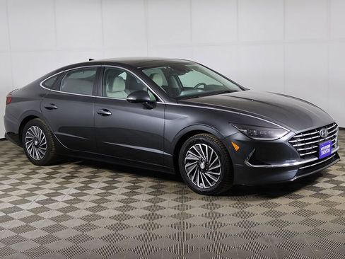 Used 2023 Hyundai Sonata Limited FWD image 2