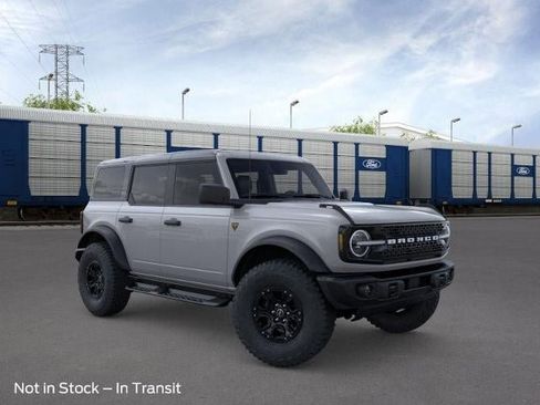 New 2026 Ford Bronco Badlands image 7