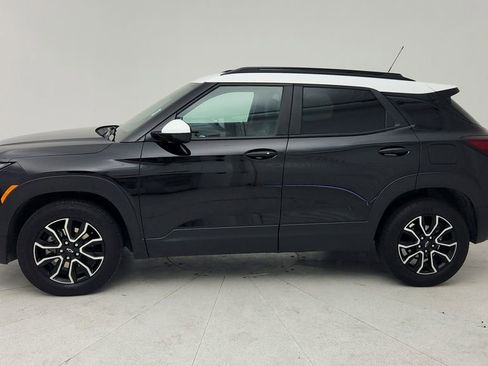 Certified 2025 Chevrolet TrailBlazer ACTIV w/ Convenience Package FWD image 5