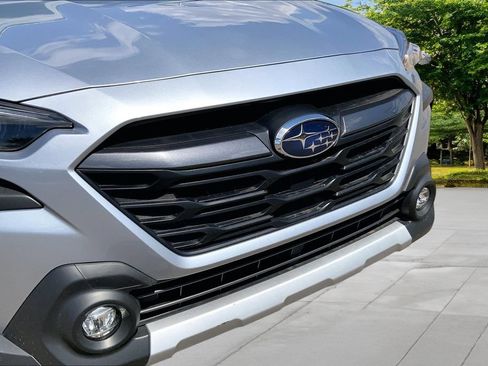 Used 2025 Subaru Outback Limited AWD/4WD image 32