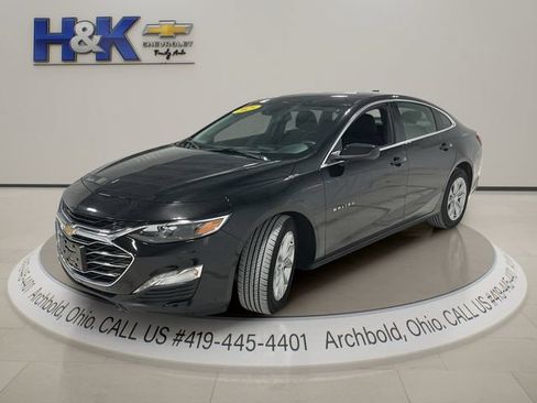 Used 2025 Chevrolet Malibu LT FWD image 3