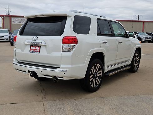 Used 2011 Toyota 4Runner SR5 w/ Convenience Pkg RWD image 3