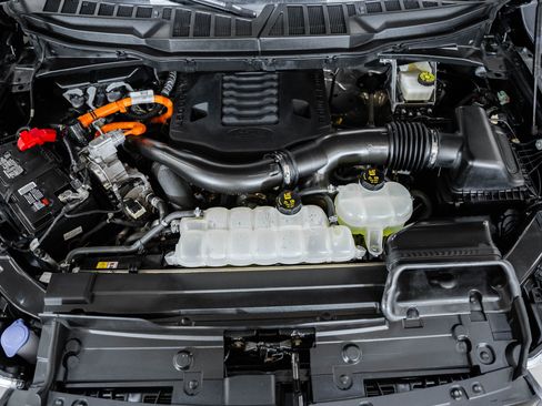 Certified 2023 Ford F150 Lariat w/ Equipment Group 502A High image 27