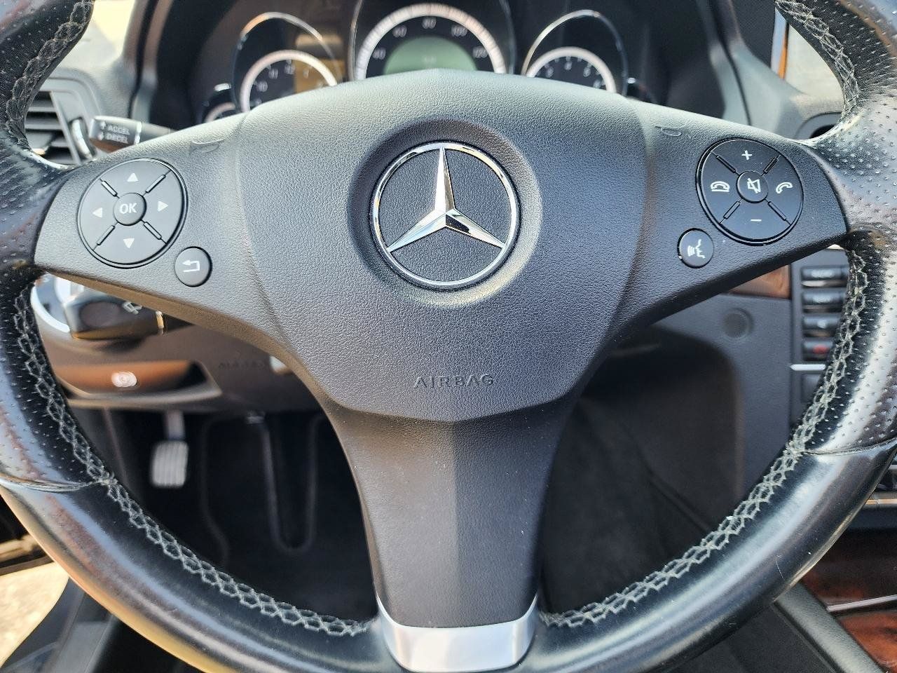 Used 2011 Mercedes-Benz E 350 Cabriolet image 16