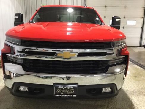 Used 2022 Chevrolet Silverado 1500 LT w/ Z71 Off-Road Package AWD/4WD image 6