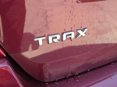 Used 2017 Chevrolet Trax LT w/ LT Convenience Package FWD image 32