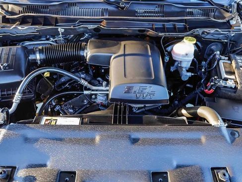 Used 2024 RAM 1500 Classic SLT image 31