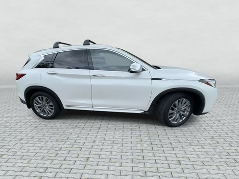 Certified 2025 INFINITI QX50 Luxe w/ Accent Package AWD/4WD image 9