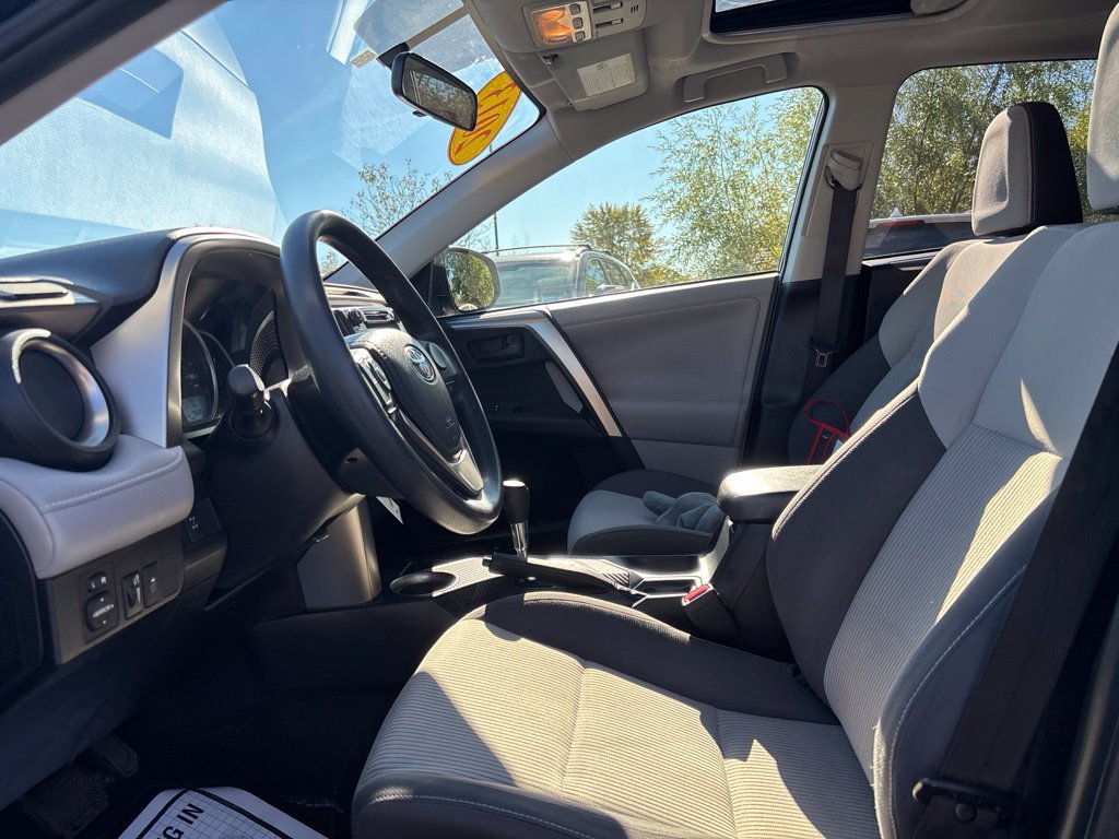 Used 2013 Toyota RAV4 XLE AWD/4WD image 10