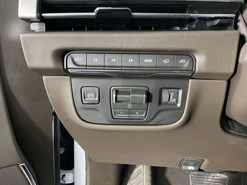 New 2026 Cadillac Escalade Luxury w/ Touring Package image 20