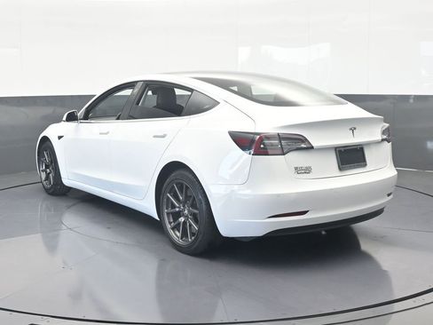 Used 2019 Tesla Model 3 image 4