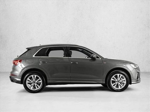 Certified 2025 Audi Q3 2.0T Premium Plus w/ Premium Plus Package image 4