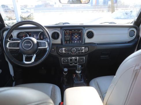 Used 2021 Jeep Wrangler Unlimited Sahara AWD/4WD image 29