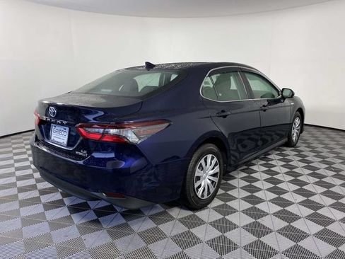 Used 2021 Toyota Camry LE FWD image 9