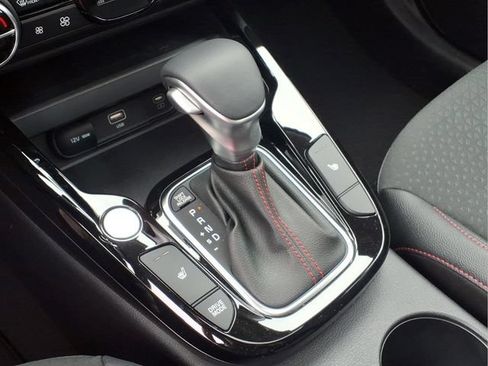 Used 2025 Kia Soul GT-Line w/ GT-Line Technology Package FWD image 11