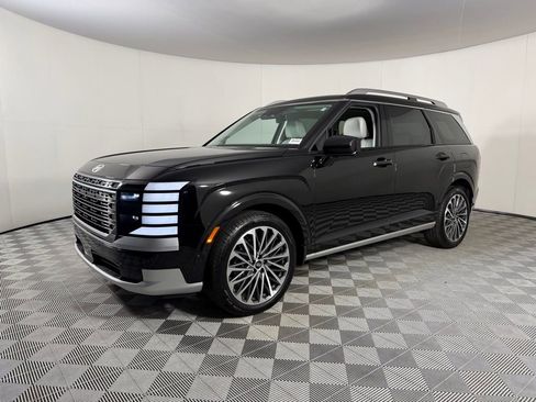 Used 2026 Hyundai Palisade Calligraphy image 3