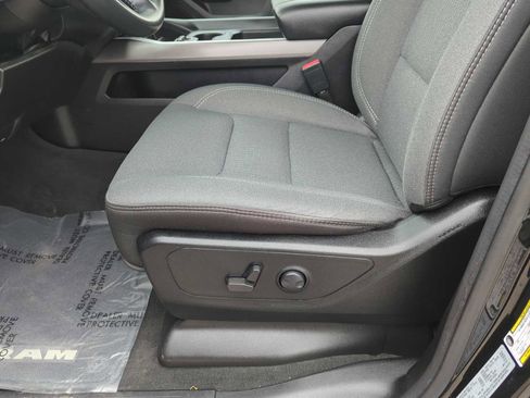 Used 2022 RAM 1500 Big Horn AWD/4WD image 14