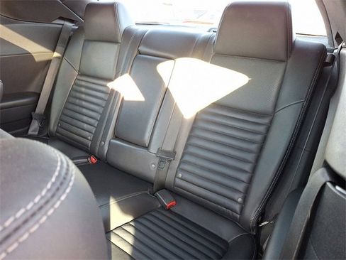 Used 2010 Dodge Challenger R/T image 10