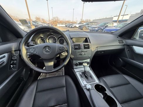 Used 2010 Mercedes-Benz C 300 Sedan image 7