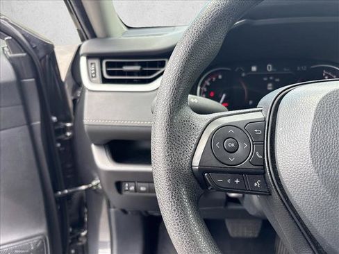 Certified 2025 Toyota RAV4 XLE FWD image 18