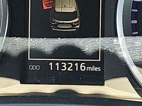 Used 2019 Toyota Highlander LE FWD image 14