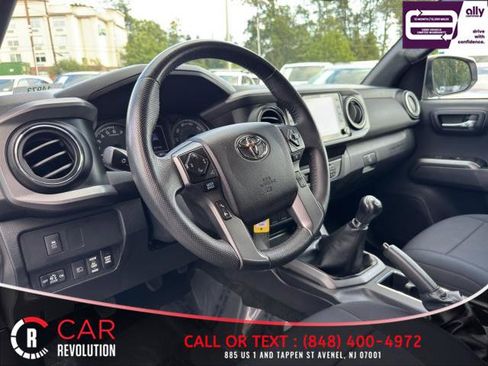 Used 2020 Toyota Tacoma TRD Off-Road image 15