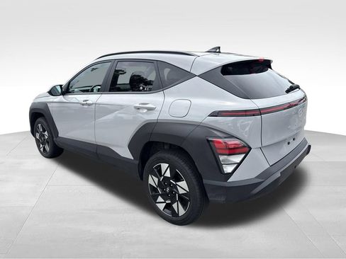 Used 2025 Hyundai Kona SEL AWD/4WD image 3