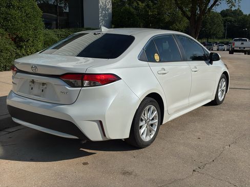Used 2020 Toyota Corolla XLE FWD image 8