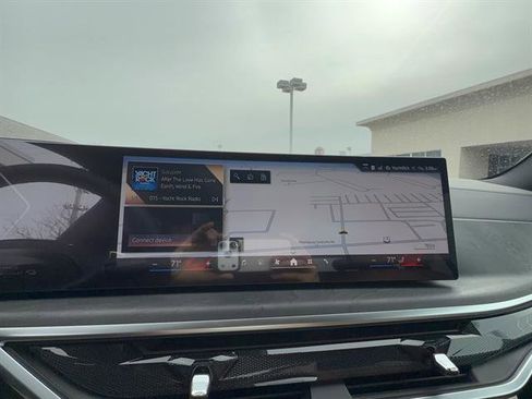 New 2026 BMW X5 xDrive50e image 11