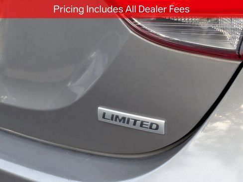 Used 2014 Hyundai Elantra Limited w/ Option Group 03 FWD image 7