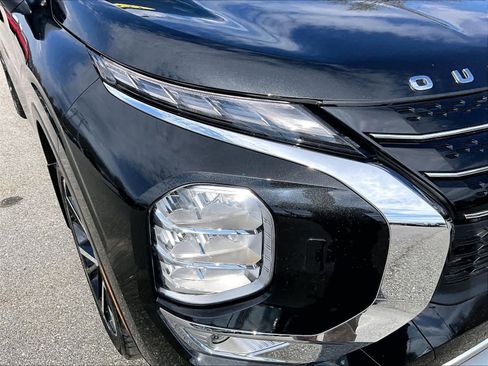 Used 2023 Mitsubishi Outlander SEL image 32