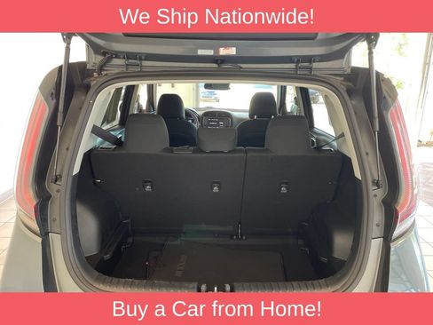 Used 2025 Kia Soul FWD image 13