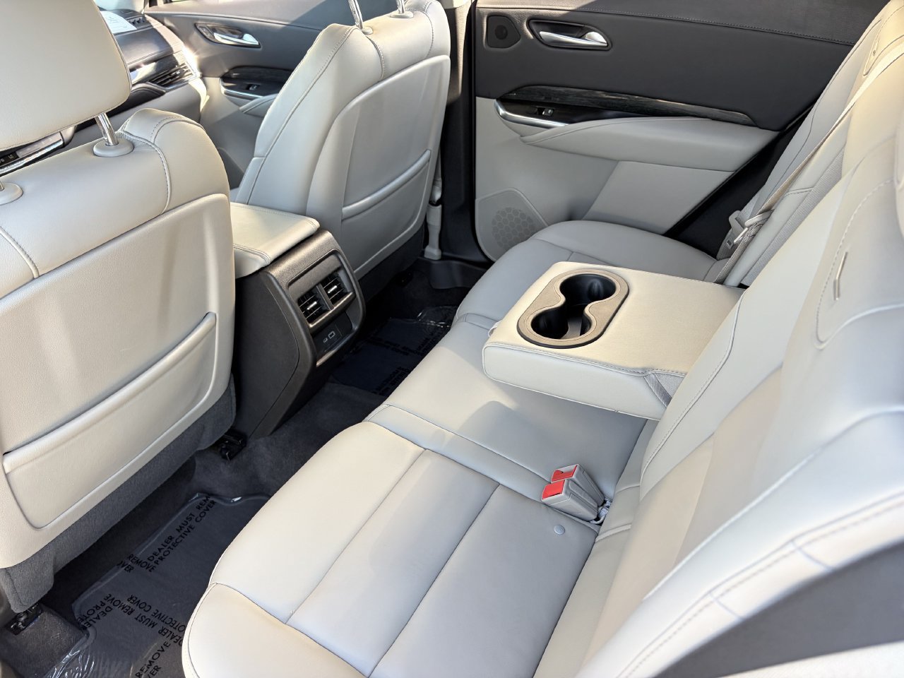 Certified 2023 Cadillac XT4 Premium Luxury FWD image 18