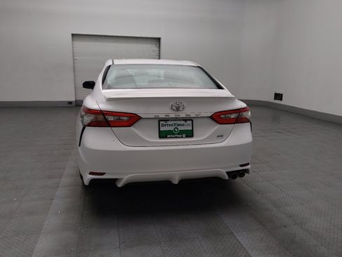 Used 2018 Toyota Camry SE FWD image 6