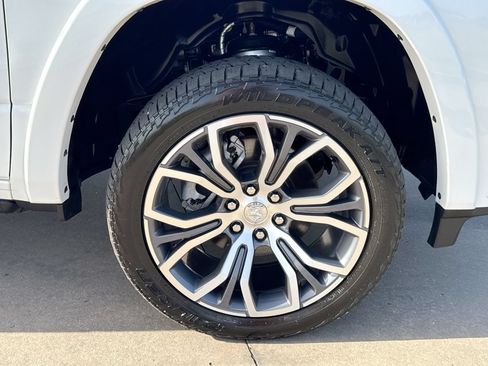 Used 2025 RAM 1500 Tungsten w/ Off Road Group AWD/4WD image 10