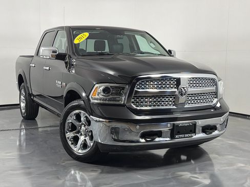 Used 2015 RAM 1500 Laramie w/ Convenience Group AWD/4WD image 2