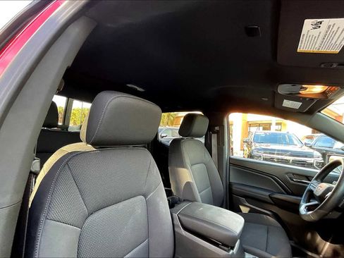 Used 2024 Chevrolet Colorado LT w/ LT Convenience Package image 21