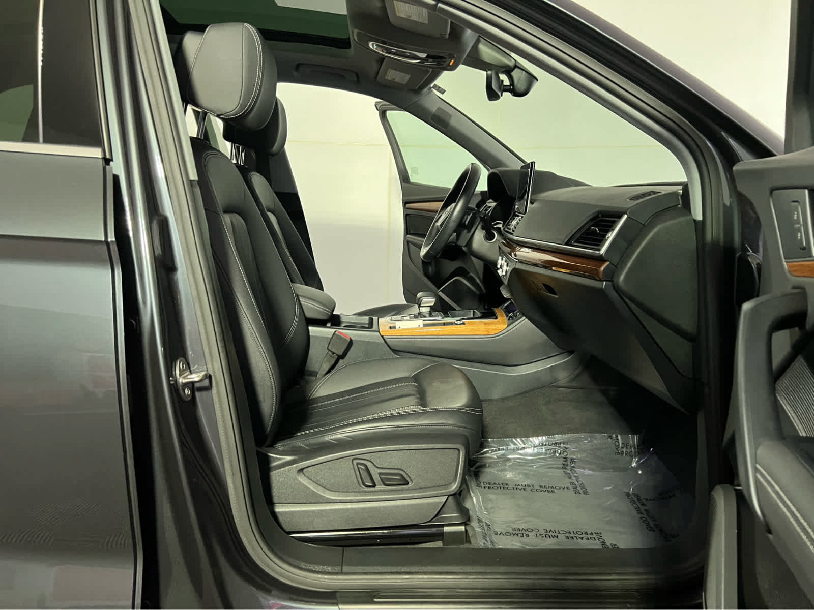 Used 2023 Audi Q5 2.0T Premium Plus w/ Premium Plus Package AWD/4WD image 30
